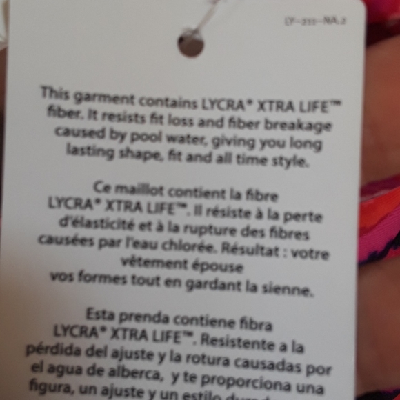 Colorful NWT Tummy Slimmer Bathing Suit Top - Picture 11 of 11